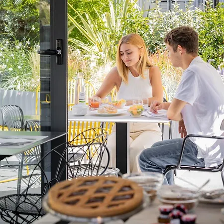 Priori Secret Garden Hotel